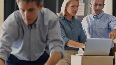 Jak redukować koszty w e-commerce dzięki abonamentom dla firm? Sposób na tanie wysyłki!