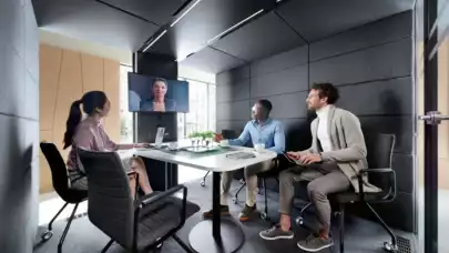 Przyszłość firm Mniejsze biura i praca hybrydowa. Jak to wszystko urządzić